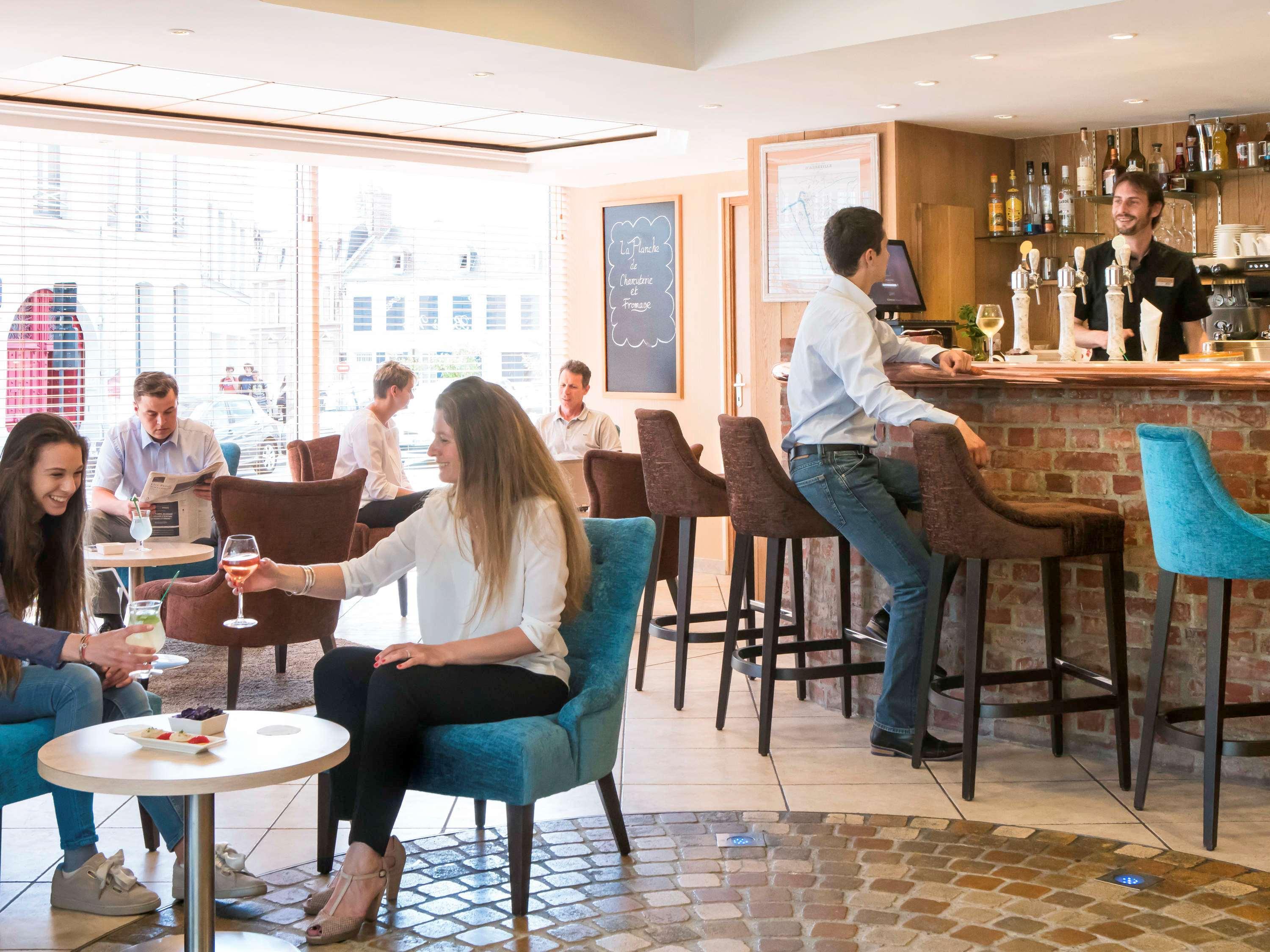 Mercure Abbeville Centre - Porte De La Baie De Somme Екстер'єр фото