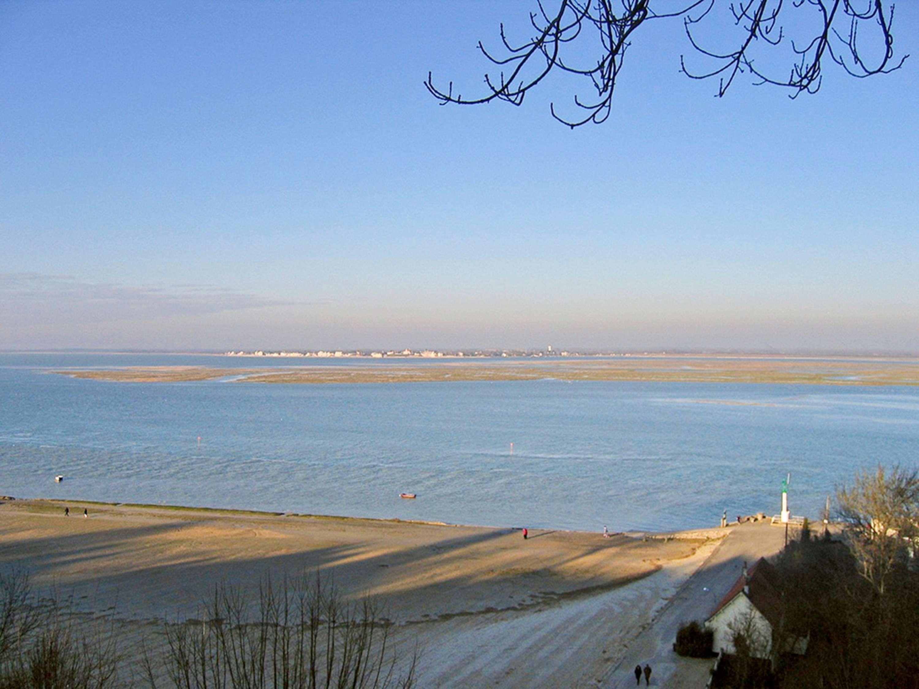 Mercure Abbeville Centre - Porte De La Baie De Somme Екстер'єр фото
