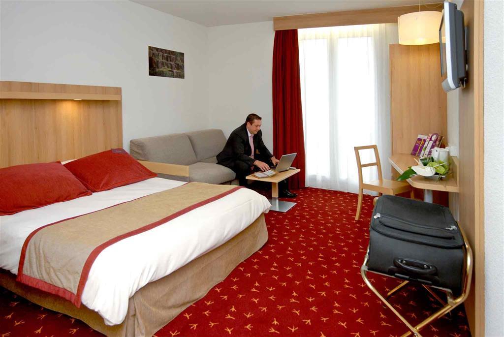 Mercure Abbeville Centre - Porte De La Baie De Somme Екстер'єр фото