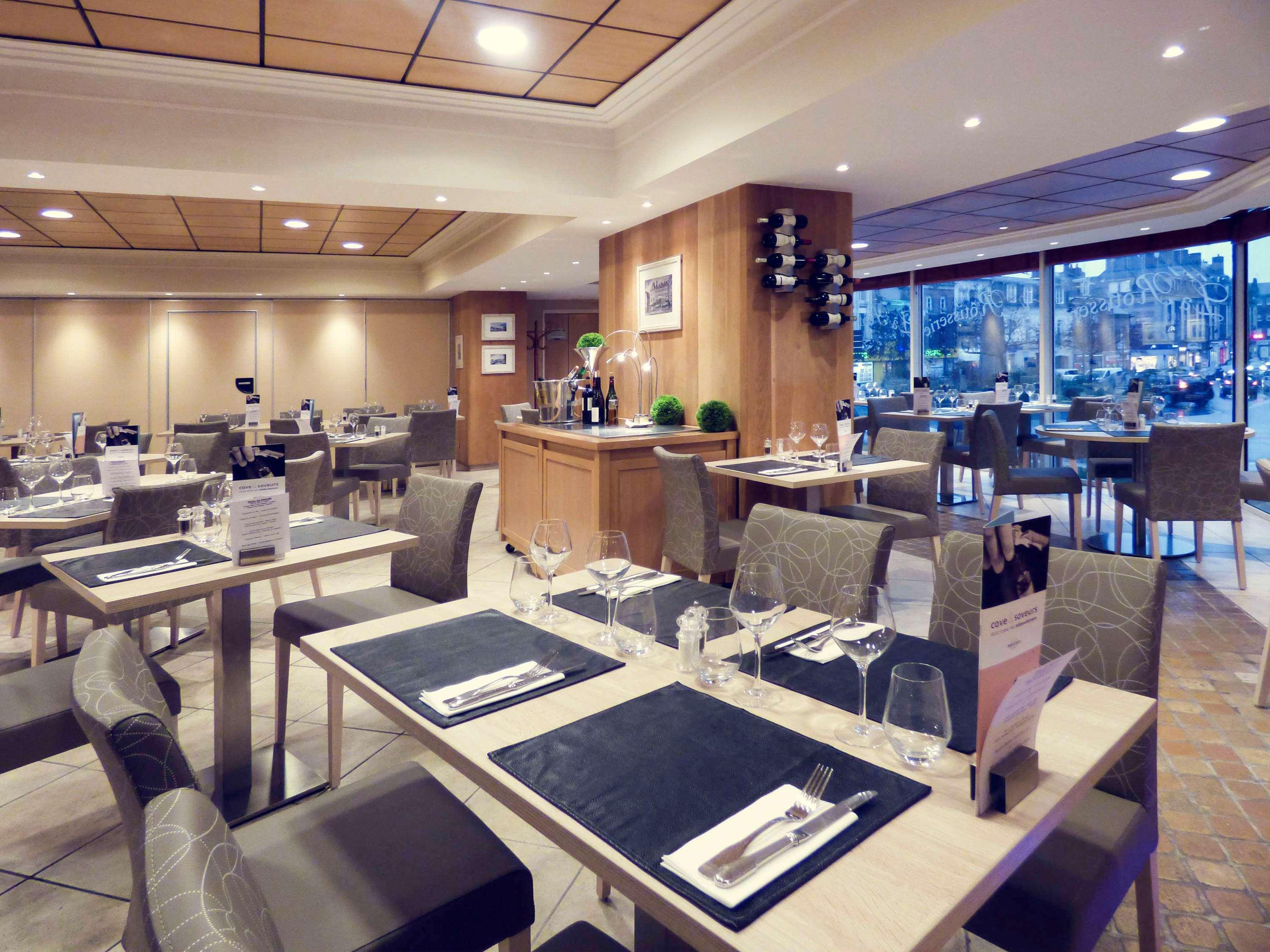 Mercure Abbeville Centre - Porte De La Baie De Somme Екстер'єр фото