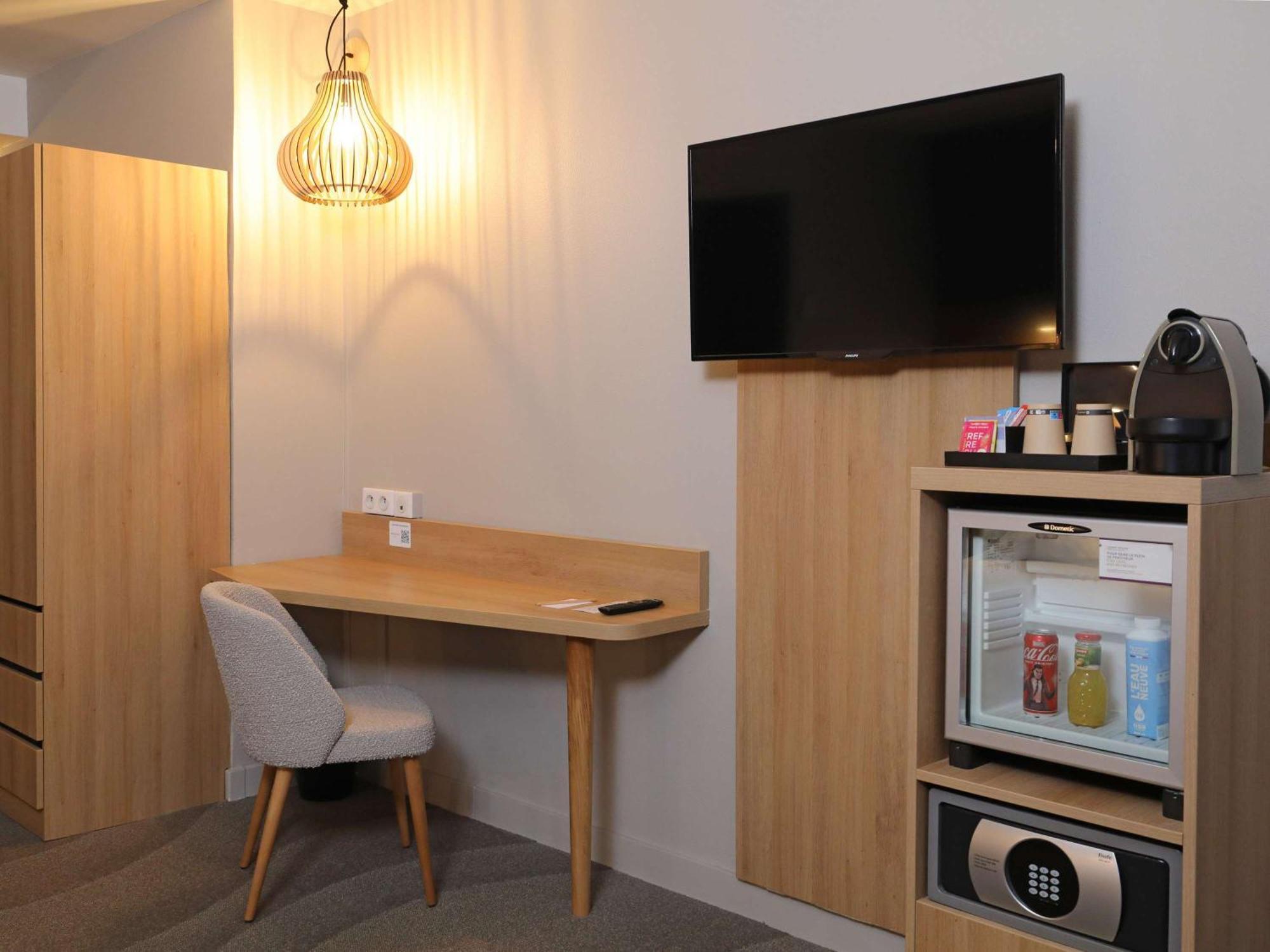 Mercure Abbeville Centre - Porte De La Baie De Somme Екстер'єр фото
