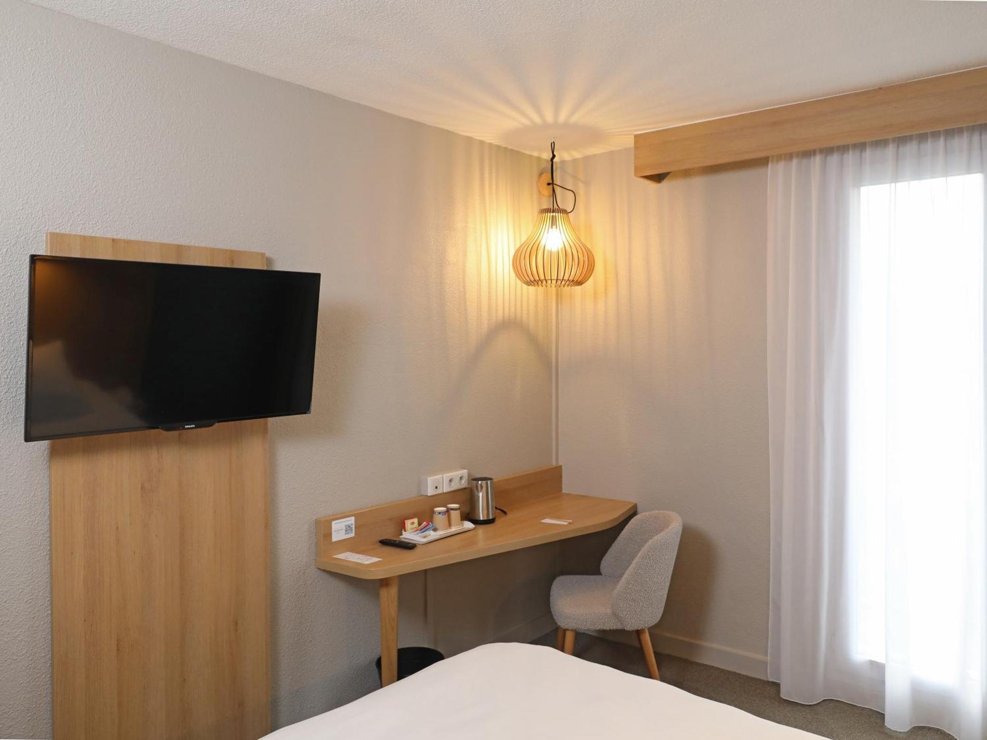 Mercure Abbeville Centre - Porte De La Baie De Somme Екстер'єр фото