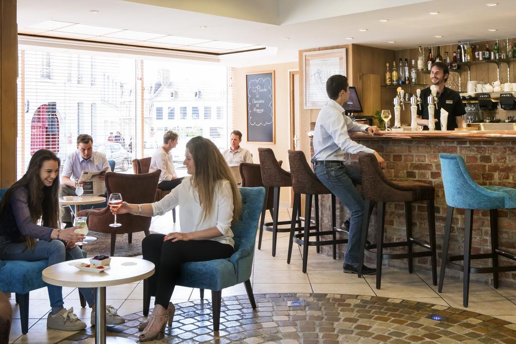 Mercure Abbeville Centre - Porte De La Baie De Somme Екстер'єр фото